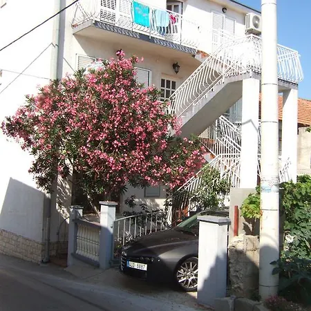 Bibijana アパート